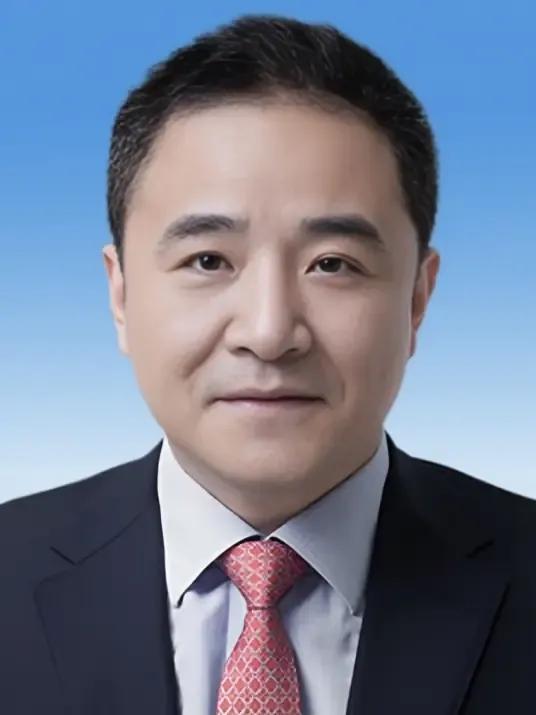 同花财富 游文昌当选厦门市法学会第八届理事会会长（附简历）